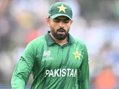 Pakistan cricket hit by match-fixing controversy again: Players’ phones confiscated as seven players sent home