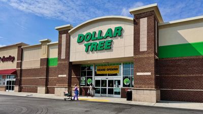 Washington Dollar Tree employee breaks ankle in accident only to allegedly get threats of firing. Then two days later, the email came: ‘Is this legal’