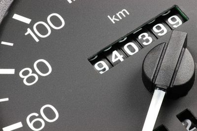 At What Mileage Does It Stop Making Sense to Keep Repairing an Old Car?