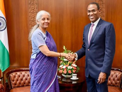 Nirmala Sitharaman and IMF Deputy MD Nigel Clarke discuss India's economic outlook and global growth