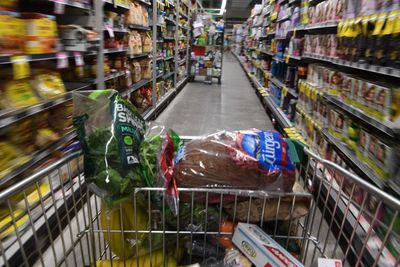 Record strength El Niño could mean bigger supermarket bills for Australians, experts warn
