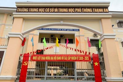 Disturbing Video Shows 15-Year-Old's Attack at Vietnam School; Five Students Wounded, Police Say