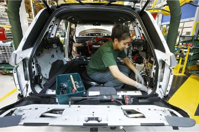 Jaguar Land Rover Workers Offered £500,000 Support as Carmaker Plans 4,000 Redundancies