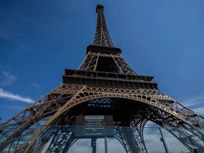 Eiffel Tower-BAPS row: What really happened in Paris?