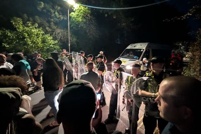Anti-migrant protests in Portsmouth see seven police officers attacked