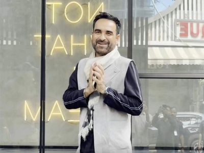 Pankaj Tripathi, aka Mirzapur's Kaleen Bhaiya, shares why he takes 30 minutes to finish his meal