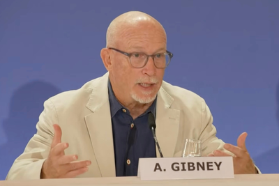 New Alex Gibney Four-Hour Documentary Critiques Elon Musk, Calling Him a 'Man Who Has Lost His Mind'