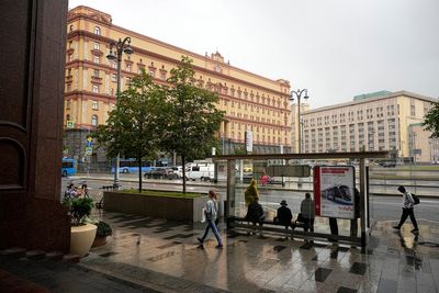 Russia detains a Moldovan citizen suspected of shooting a military officer on orders from Ukraine