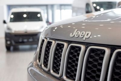 Jeep Recalls 328,381 Grand Cherokees Because Rear Coil Springs May Detach While Driving