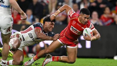 Cleary sight: Cronk has Dolphins No.7 running to glory