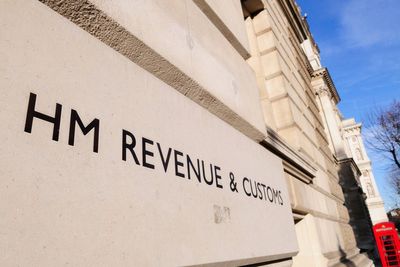 HMRC to write to thousands over pension top-up payment
