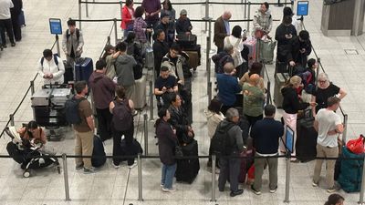 More delays expected across UK after air traffic glitch cancels over 1,000 flights