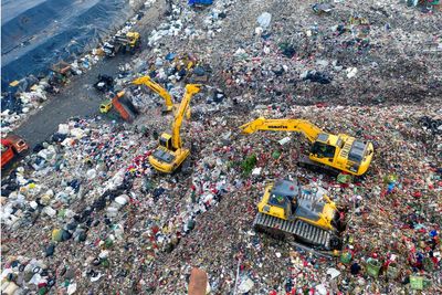 Six Apprehended After 22,000 Tonnes of Waste Created Oxfordshire 'Mountain'