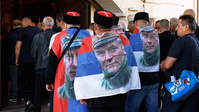 EU chiefs slam Serbia over Mladić funeral 'disgrace'