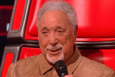 Sir Tom Jones supported by fellow singer after abrupt departure from The Voice