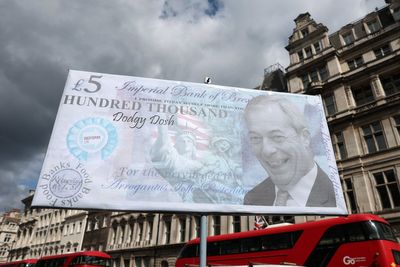 Bulletin PM briefing: Police probe Reform and Israel retaliates over UK sanctions