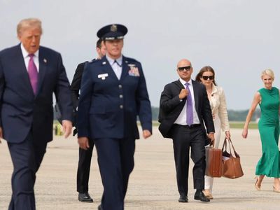 Santa signed the cheque: Trump's $45,000 Christmas gifts to four White House aides draw ethics scrutiny
