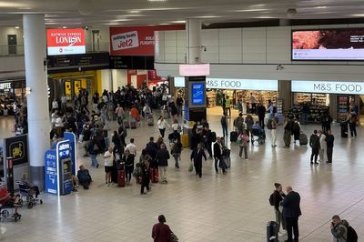 Flight disruption easing as air traffic boss faces calls to resign