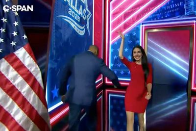 Trump Cabinet official appears to try and swat congresswoman’s rear as she takes stage
