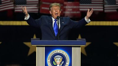 Trump says he'll give Americans $5,000 each if Republicans win midterm elections