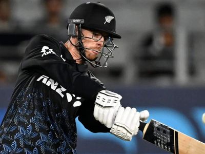 Santner rejects BBL offer to stay available for India, Australia series