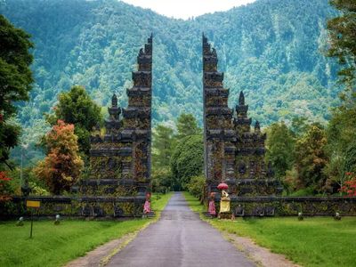 Customer books Bali tour but it gets cancelled due to Covid; after pandemic, travel agency keeps rescheduling it, court awards him Rs 1.12 lakh payout