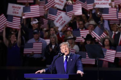 Trump faces backlash over trillion-dollar pledge to send $5,000 checks if GOP wins midterms