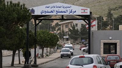 Shadow network of brokers and fixers exploits Syrians at Lebanon border