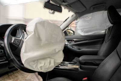 Bought a Used Car That Was Previously Wrecked? NHTSA Says Check the Airbag Immediately