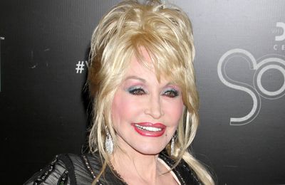Dolly Parton's sister explains why she kept cancer battle secret