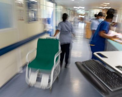 NHS reports busiest ever summer as heatwaves drive up hospital admissions