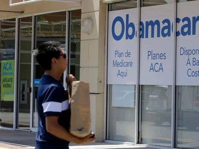 US to issue $500 Obamacare refunds to nearly a million Americans