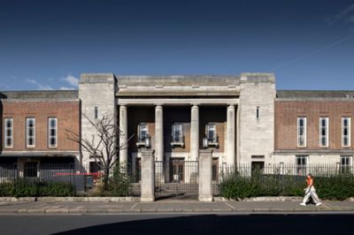 Empty Stoke Newington Town Hall costing council £850k a year