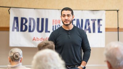 El-Sayed trolls Rogers with a retro-style game over Dallas GOP convention appearance: ‘Help Mike Rogers find his way from Florida back to Michigan’