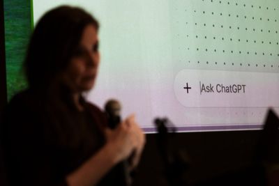 Senators from both parties question OpenAI on breach of AI startup Hugging Face