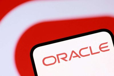 Oracle tops estimates as AI demand tempers cash-burn fears