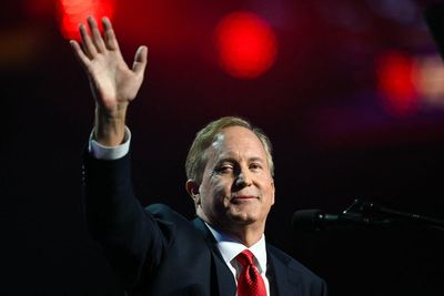 Trump humiliates GOP Senate hopeful for second night as he smiles through insults