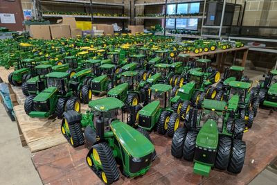 Collector selling hundreds of John Deere tractor toys to ‘make space’ for more
