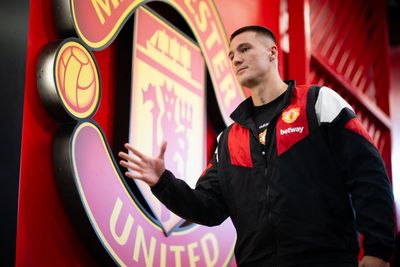 Manchester United XI vs Man City: Starting lineup, confirmed team news, injury latest for Premier League derby