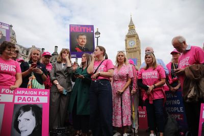 Assisted dying bill rejected by MPs in knife-edge Commons vote