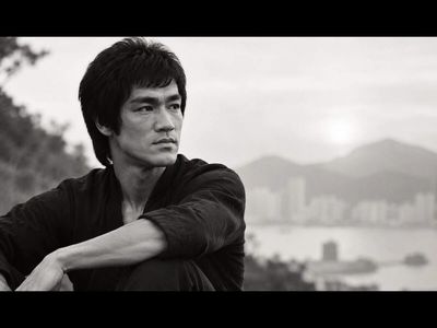 Quote of the day by Bruce Lee: “When I look around, I always learn something and that is to be...” — Timeless life lesson from an inspiring quote on self-belief, individuality, confidence, personal growth and authenticity