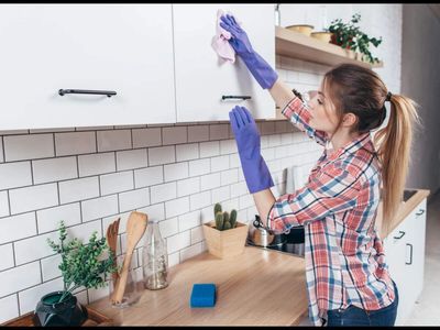 Kitchen cabinet cleaning tips? Check these easy DIY cleaning tricks to remove grease, oil stains, food marks and sticky dirt