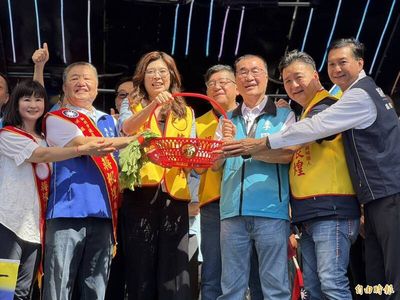 漢子燕子快閃錯開鄭麗文、李四川急握手離場被攔 獨留「她」唱獨角戲