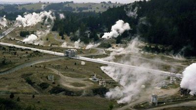 New Zealand built a power station which became the world's first to use flash steam