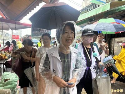 陳佩琪批第一夫人躲官邸 四叉貓嗆：嫁貪污犯指指點點好意思？