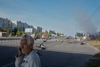 3 killed in Russian strikes on Ukraine as Putin warns Europe against sending troops