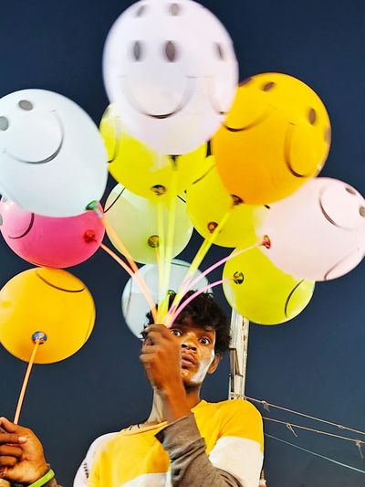 ‘The balloons made me smile but his expression made me stop’: Harivansh Verma’s best phone picture