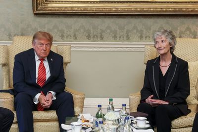 Connolly presents Trump with symbols of peace during courtesy call
