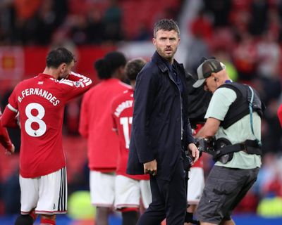 Febrile Manchester derby awaits amid growing rift between United fans and club