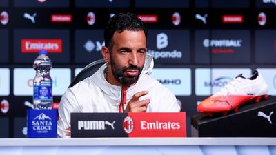 ‘Talk a Lot’—Ruben Amorim Reignites Feud With Man Utd Legends